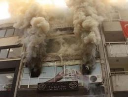 Kadıköy'de bar yangını:1 ölü