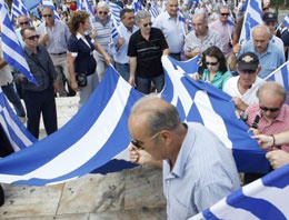 Yunanistan'ı sallayan emekli skandalı